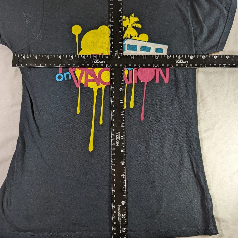 People On Vacation Concert Tee Medium